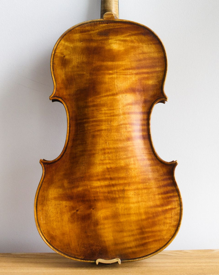Instrument Sale Antonio & Hieronymus Amati 1616 viola model by John Dilworth