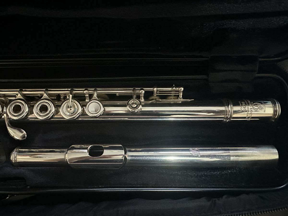 Instrument Sale Brannen Brothers Silver Flute with 14k rose gold riser